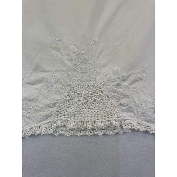 Vintage Hand Embroidered Pillowcase Hand Crocheted Lace Trim Southern Belle - Picture 1 of 12